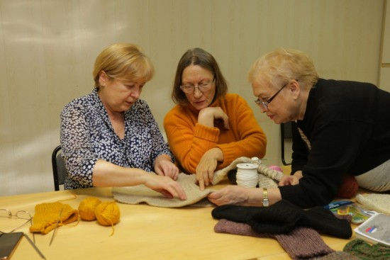 Жители округа могут передать открытки и сувениры для участников СВО