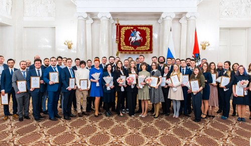 Десять молодых ученых из Гагаринского района получили премии Правительства Москвы
