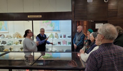Члены Общества глухих района Ясенево побывали в музее «Самоцветы»
