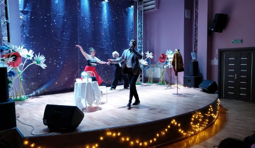 В центре «Эврика-Бутово» прошел концерт Сергея Болотина 
