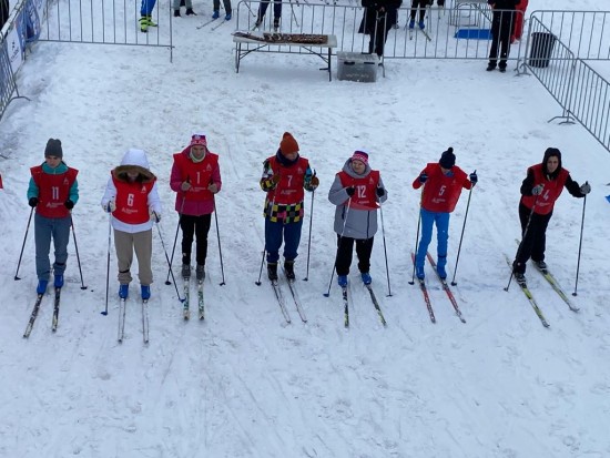 Спортсмены из СД «Обручевский» победили на лыжных гонках «Мир равных возможностей»