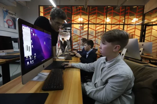 В детском технопарке «Наукоград» научат создавать плакаты к Дню защитника Отечества