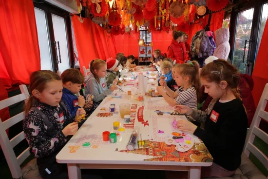 На фестивале «Московская Масленица» в ЮЗАО научат мастерить и расписывать игрушки