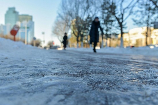 С гололедом шутки плохи: как обезопасить себя от неприятностей