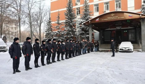 В УВД по ЮЗАО прошло возложение цветов к Памятнику погибших сотрудников ОВД в преддверии празднования 23 февраля