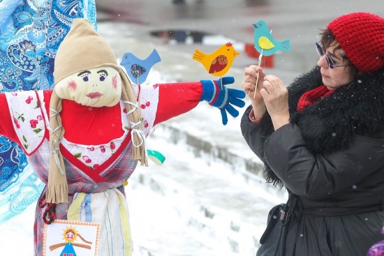 Дворец пионеров продлил прием заявок на конкурс масленичных кукол-чучел до 24 февраля