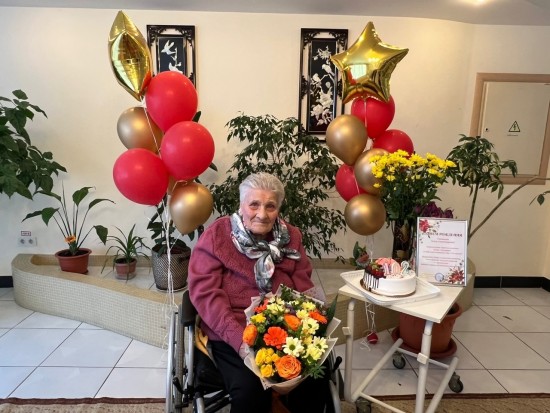 Одной из старейших жительниц геронтологического центра «Тропарёво» исполнилось 102 года