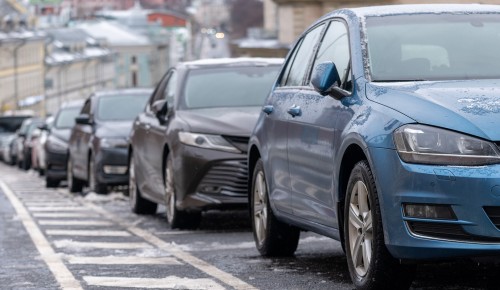 Жители Обручевского района смогут бесплатно оставить автомобили на столичных парковках 8 марта