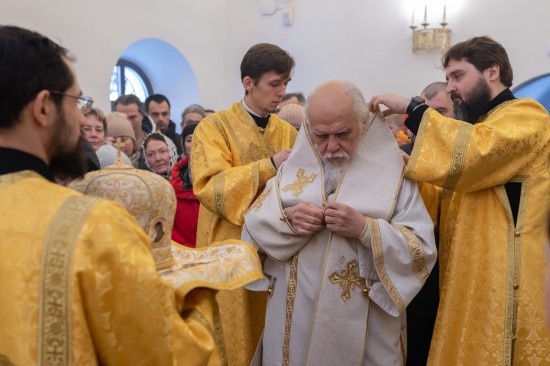 Епископ Верейский Пантелеимон освятил крестильный храм в честь преподобного Сергия Радонежского