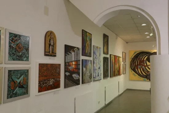 Галерея «Нагорная» проводит бесплатные экскурсии для школьников