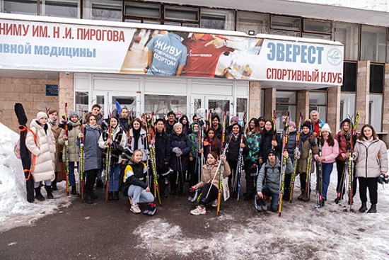Студенты РНИМУ им. Н.И. Пирогова поучаствовали в лыжном походе «Метелица»