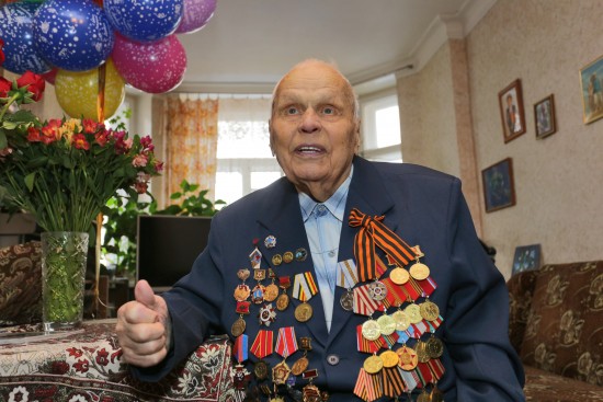 В 103 года работает и занимается спортом. Ветеран из Гагаринского района назвал правила долгой жизни