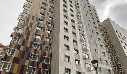 Первые пятиэтажки разобрали по программе реновации в Обручевском районе