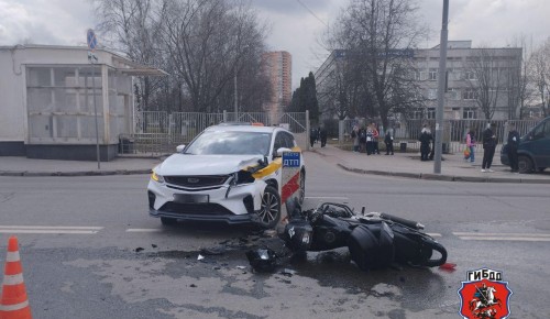 В Обручевском районе в ДТП пострадал мотоциклист