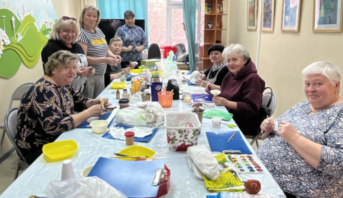 «Долголеты» Южного Бутова могут записаться на занятия по созданию кукол из ваты 