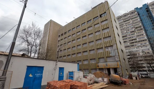 Реконструкцию поликлиники на Новоясеневском проспекте планируется завершить летом