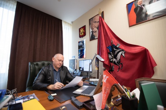 Олег Артемьев: Использование электромобилей в такси и каршеринге ускорит переход на экологичные технологии