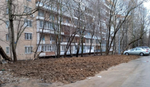 В Гагаринском районе снесли заброшенную кирпичную постройку