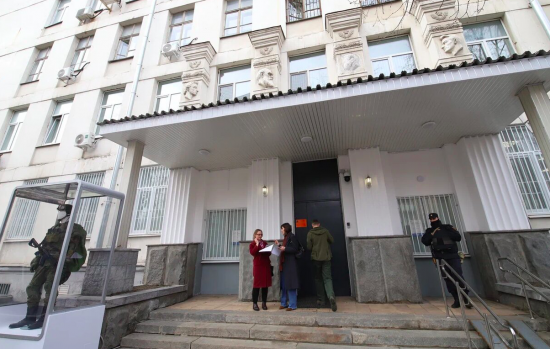 Волонтёры: Жители Москвы интересуются возможностью записаться на военную службу по контракту