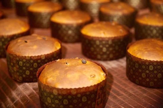 Около 350 тонн пасхальной выпечки изготовил комбинат «Черемушки»