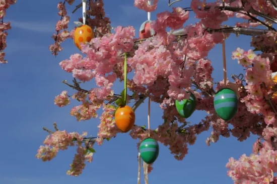 Спектакли и кулинарные шоу покажут на окружных площадках пасхального фестиваля