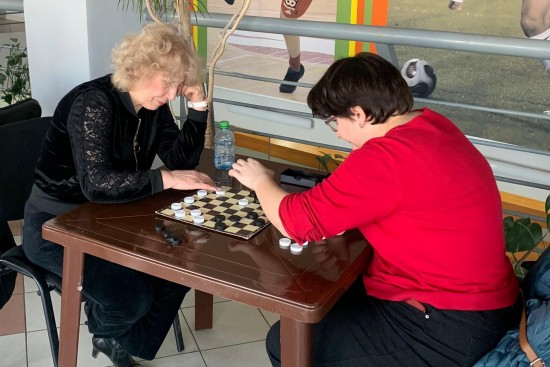 Команда Зюзина заняла 3 место на окружных соревнованиях по шашкам для лиц с ОВЗ