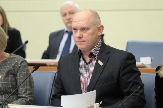 Депутат МГД Артемьев: Упрощение порядка размещения зарядных станций поможет развитию электротранспорта