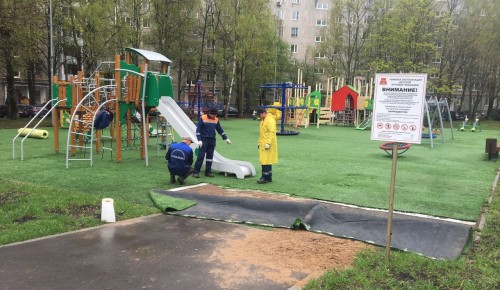 В Конькове привели в порядок фонтаны и заменили покрытие на детской площадке