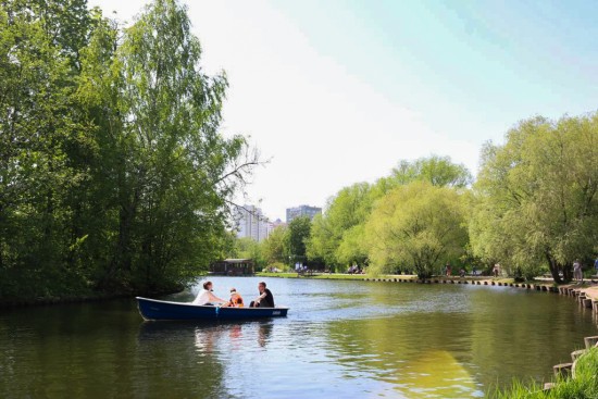 В Воронцовском парке открылся сезон водных прогулок