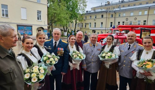 Праздничное мероприятие в московском Главке МЧС России