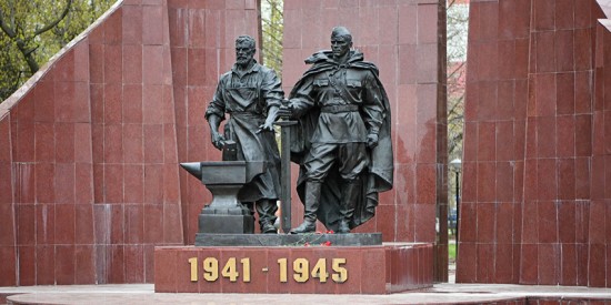 На улице Грина в этом году отреставрируют военный памятник