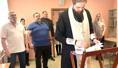 В ЦРИ «Бутово» прошло богослужение в честь праздника Преполовение Пятидесятницы