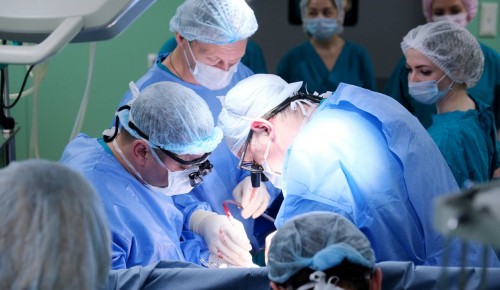 Собянин: В Боткинской больнице впервые провели трансплантацию сердца