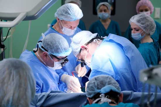 Собянин: Операцию по трансплантации сердца впервые провели в Боткинской больнице