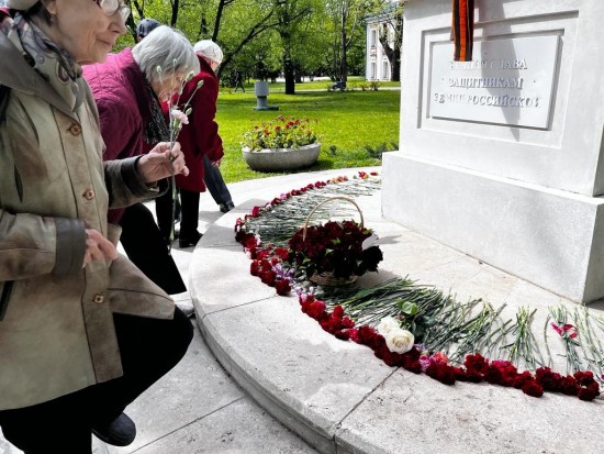 Библиотека №183 поучаствовала в мемориально-патронатной акции в честь Дня Победы