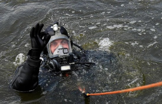 Движение вглубь, или зачем московским коммунальщикам нужны свои водолазы