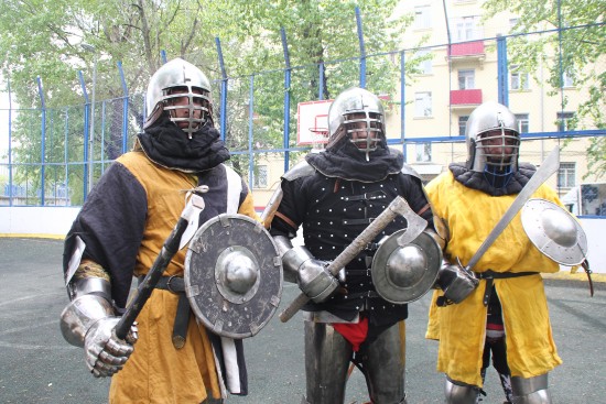 Содружество рыцарей. Средневековые бои регулярно проходят в ЮЗАО