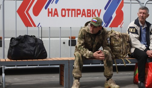 Журналист Владимир Соловьев посетил столичный пункт отбора на военную службу по контракту