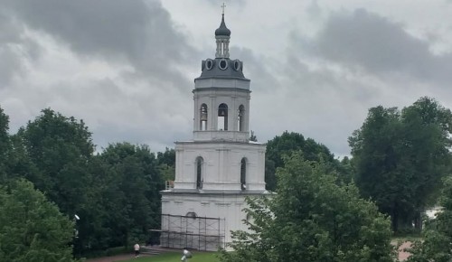 Активисты ЦСО «Гагаринский» посетили Знаменскую церковь в Дубровицах