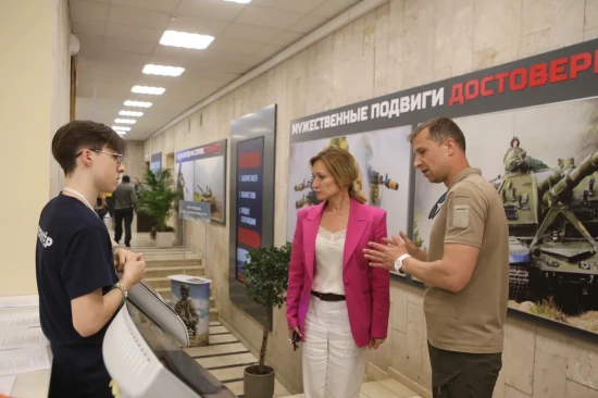 Депутат МГД Киселева отметила большое количество добровольцев в пункте отбора контрактников