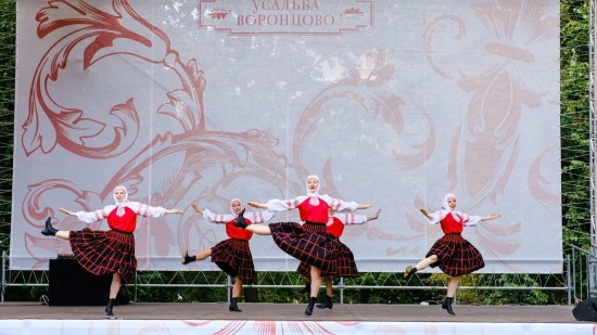 Концерт, игры и мастер-классы устроят на юго-западе Москвы в честь Дня России