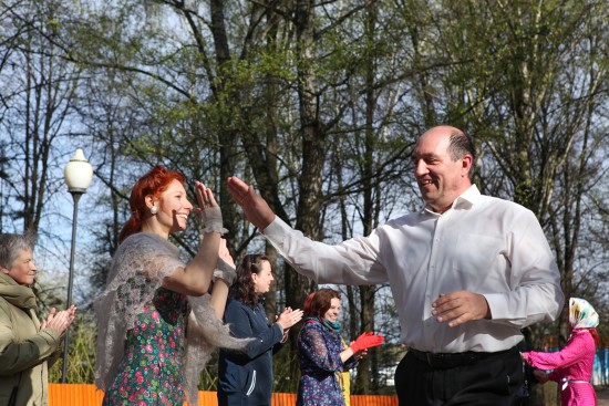 В Воронцовском парке запустили летние танцевальные программы