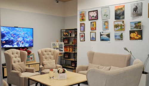 Прохладную питьевую воду можно получить в окружных центрах московского долголетия