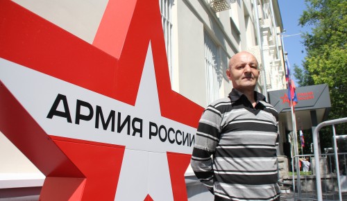«Государство помогло мне, а я – ему». Житель Коньково в 61 год отправился в зону СВО