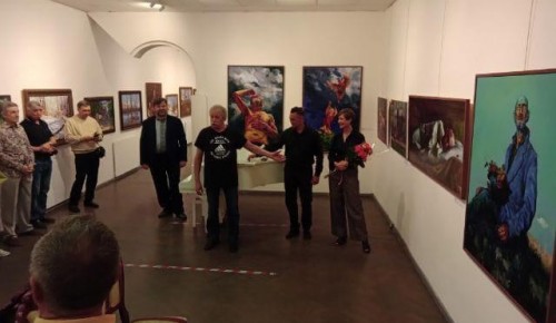 В галерее «Нагорная» открылась выставка «Диалоги»