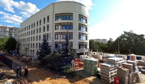Реконструкция поликлиники на ул. Бартеневской