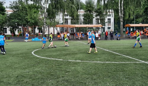 В Котловке провели детский открытый футбольный турнир