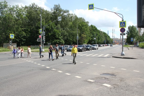 «Зебры» на улицах города. До конца года в ЮЗАО появится 15 новых пешеходных переходов