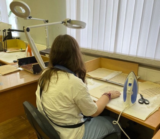 Столичный Главархив организовал стажировки для подростков