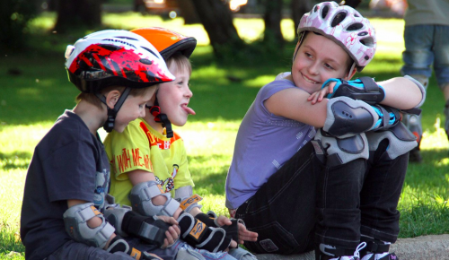 «Мой спортивный район» расширяется до 74 площадок и запускает тренировки по роллер-спорту